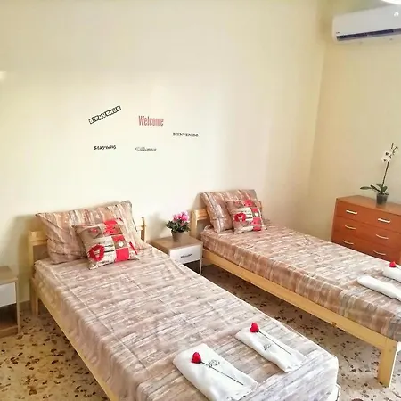 Etna Rooms-catania * Katanya