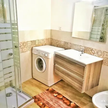 Etna Rooms-catania Konukevi *